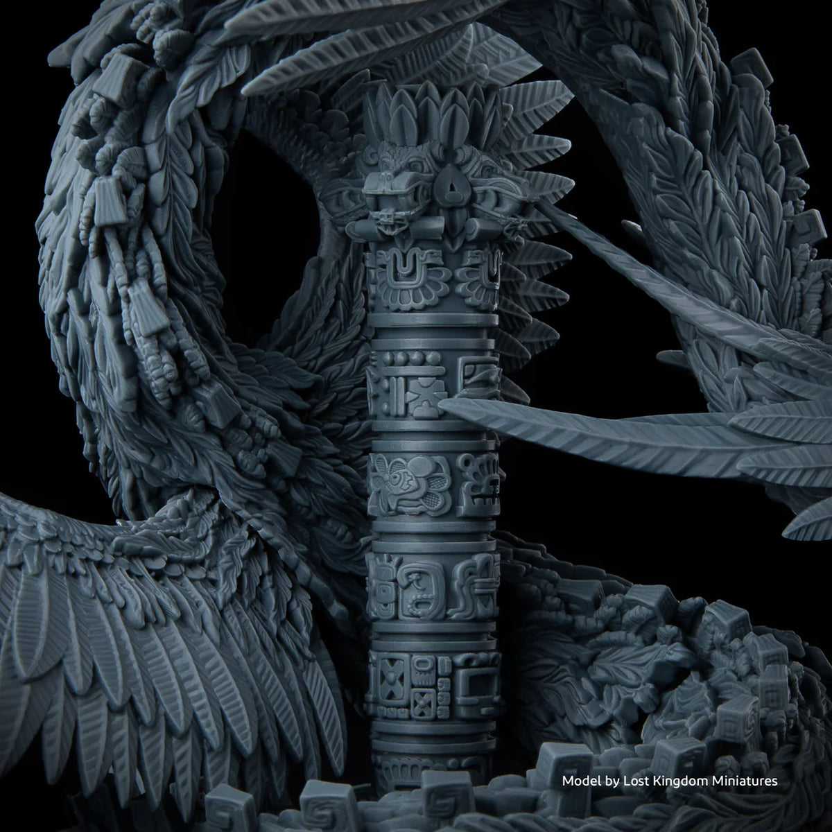 Détail d'un totem gravé imprimé en résine ELEGOO 8K Space Grey, gravures nettes