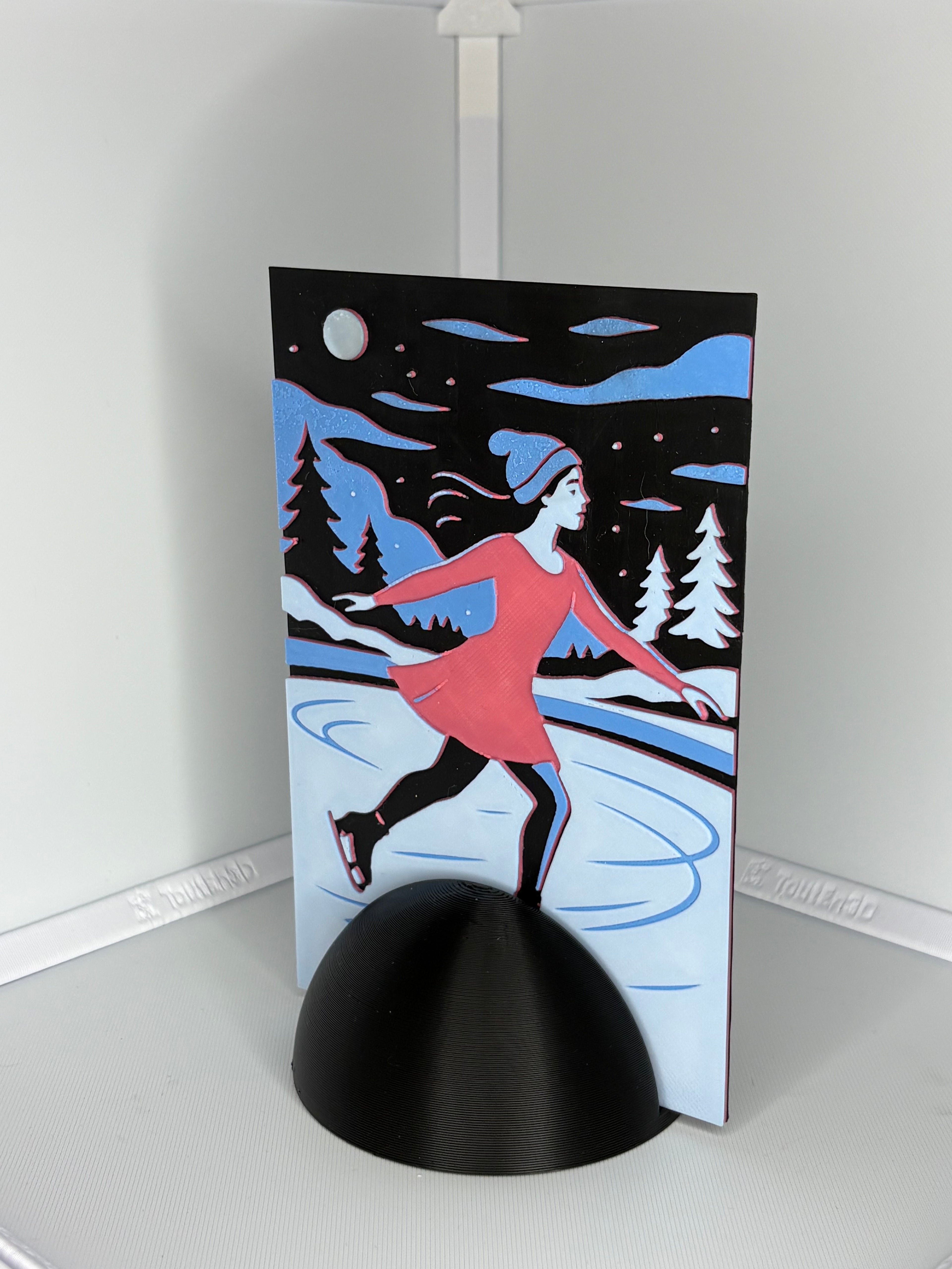 Tableau 3D "La Glisse Enchantée" — Patineuse sous la Lune (Hueforge)