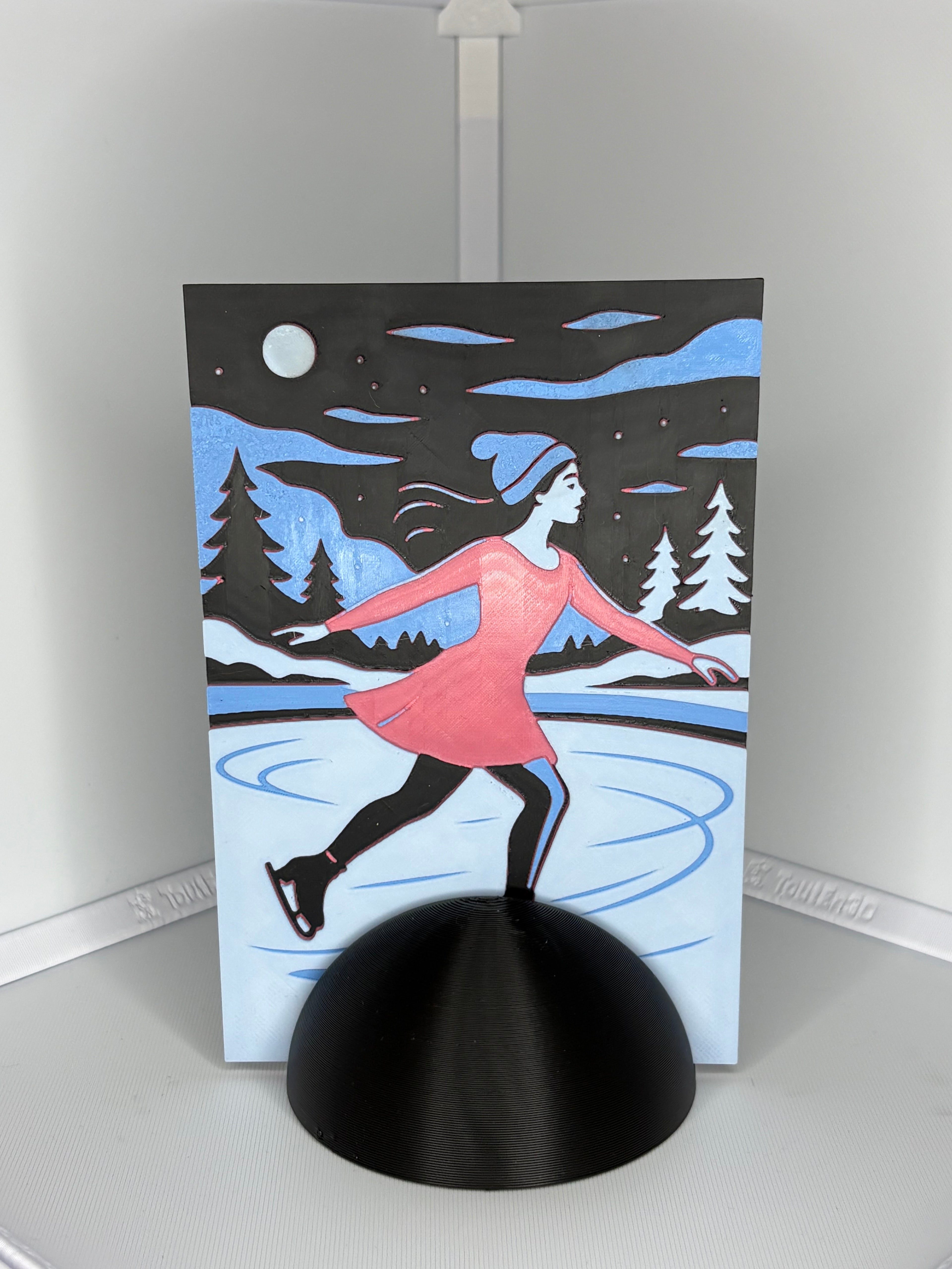 Tableau 3D "La Glisse Enchantée" — Patineuse sous la Lune (Hueforge)